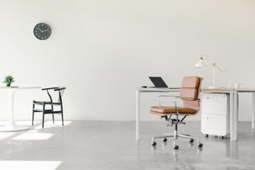 Why Your Office Should Have A Frameless Wall Partition In 2022